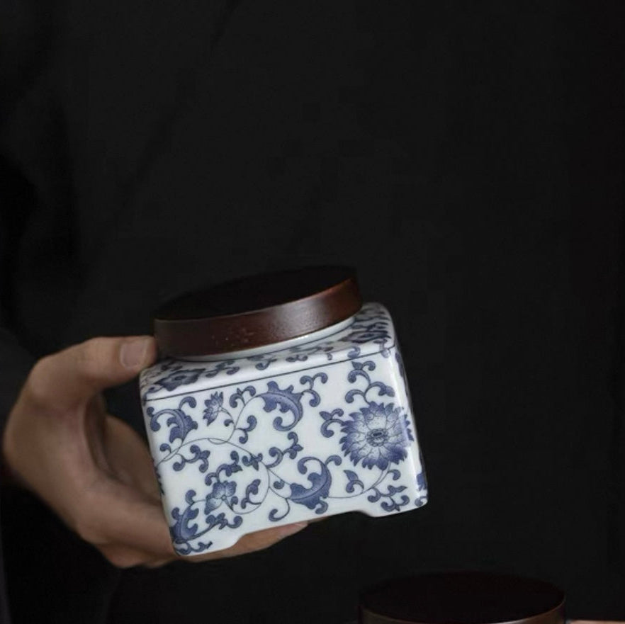 (Ships in mid-January) New Chinese Gift Set: Blue & White Elegance 青花韵 新中式礼盒