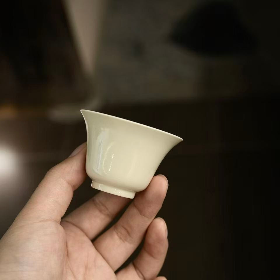 Blue and White "Ancient Pine" Horseshoe Tea Cup