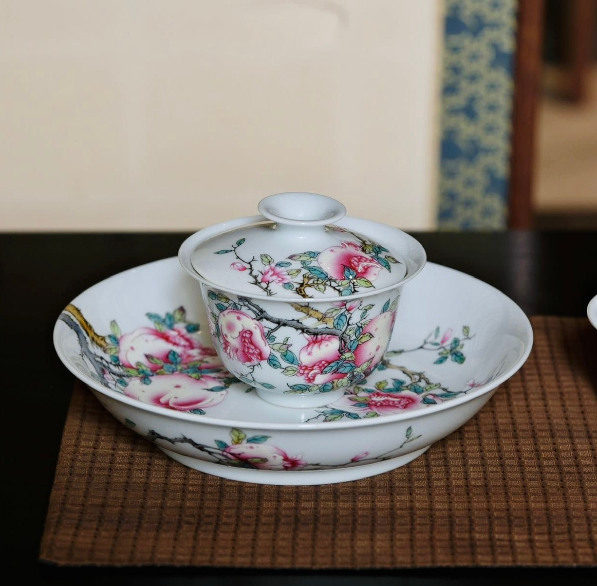 GaiWan · Jingdezhen Hand-Painted Full-Imaged Creation