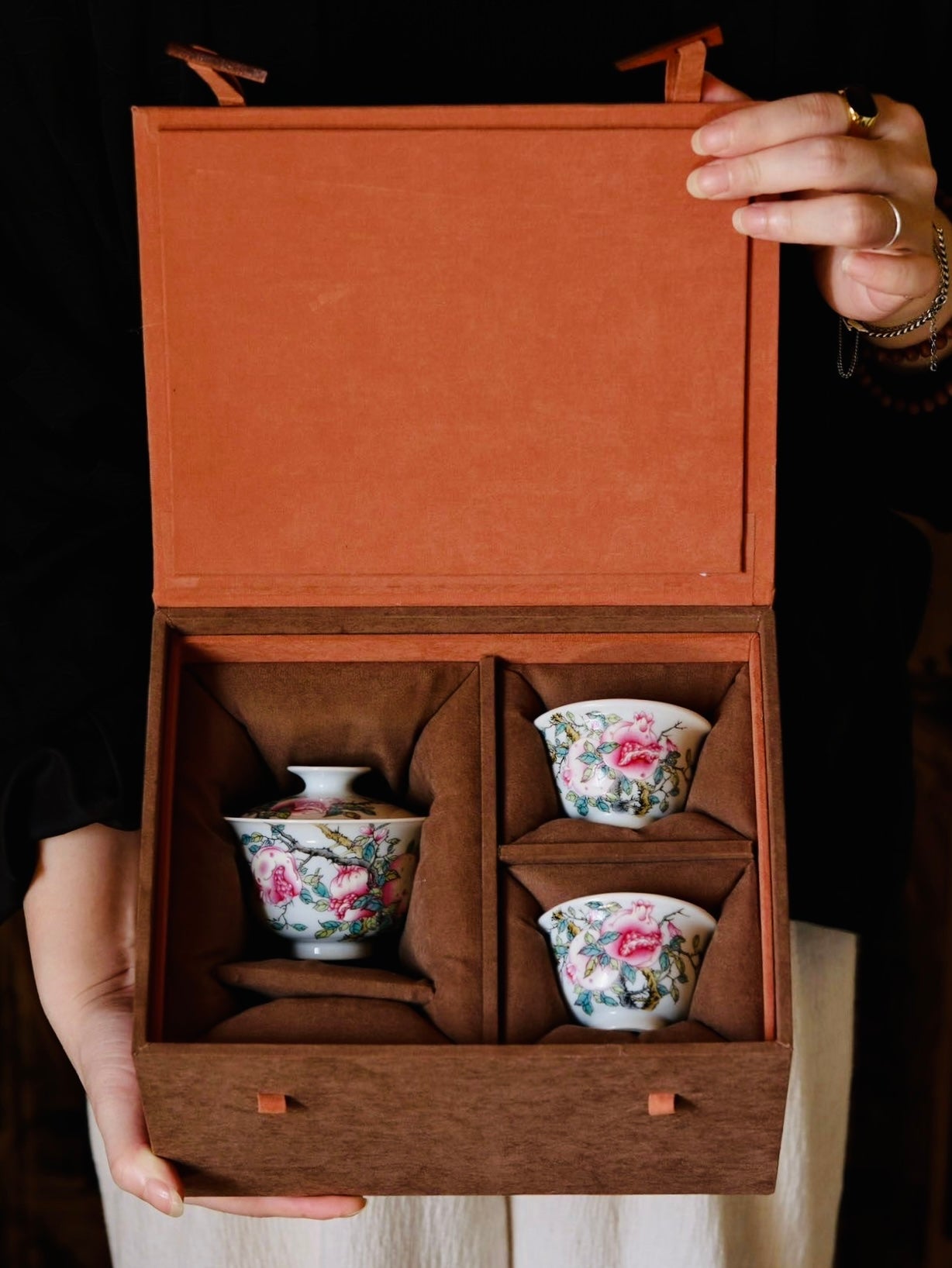 GaiWan · Jingdezhen Hand-Painted Full-Imaged Creation