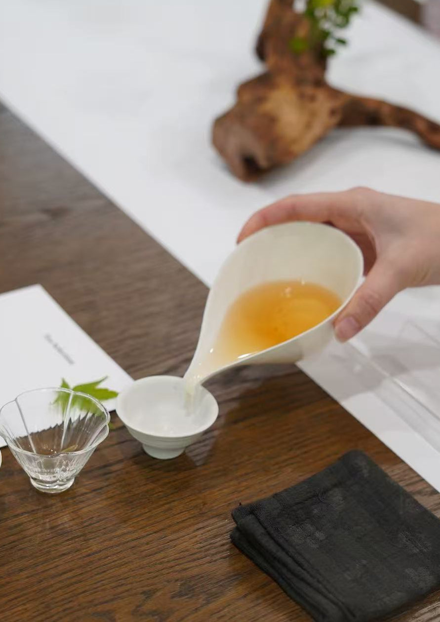 约赵赵品茶